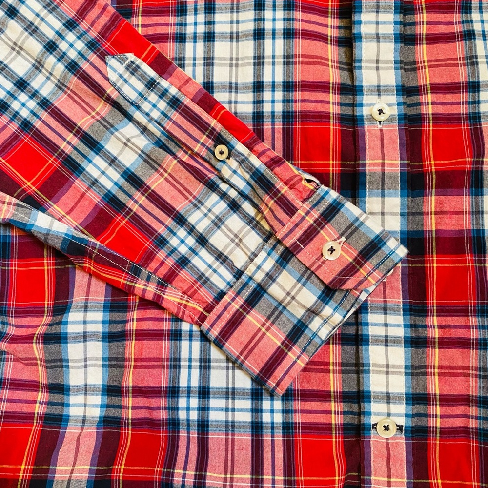 American Eagle Red, Blue & White Casual Plaid Shirt